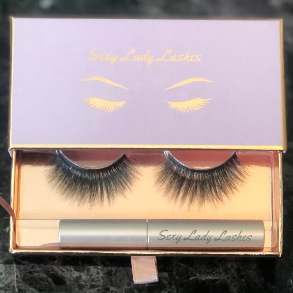 Strip lashes